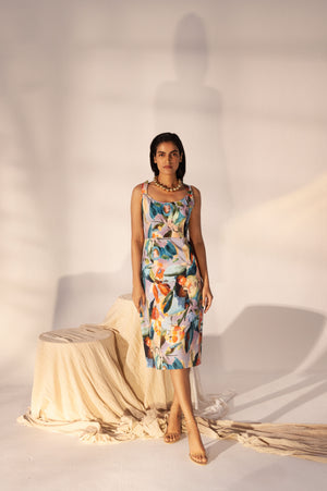 Elegant sleeveless midi dress with a wider neckline, tailored fit, and crafted from premium cotton poplin, showcasing luxury womenswear