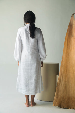 Elegant willow white shirt in premium handloom fabric, showcasing a refined silhouette, epitomizing luxury womenswear craftsmanship