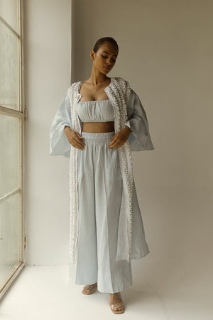 Elegant Bonheure Rosea Kaftan in premium handloom fabric, showcasing a flowing silhouette and intricate artisan-crafted details