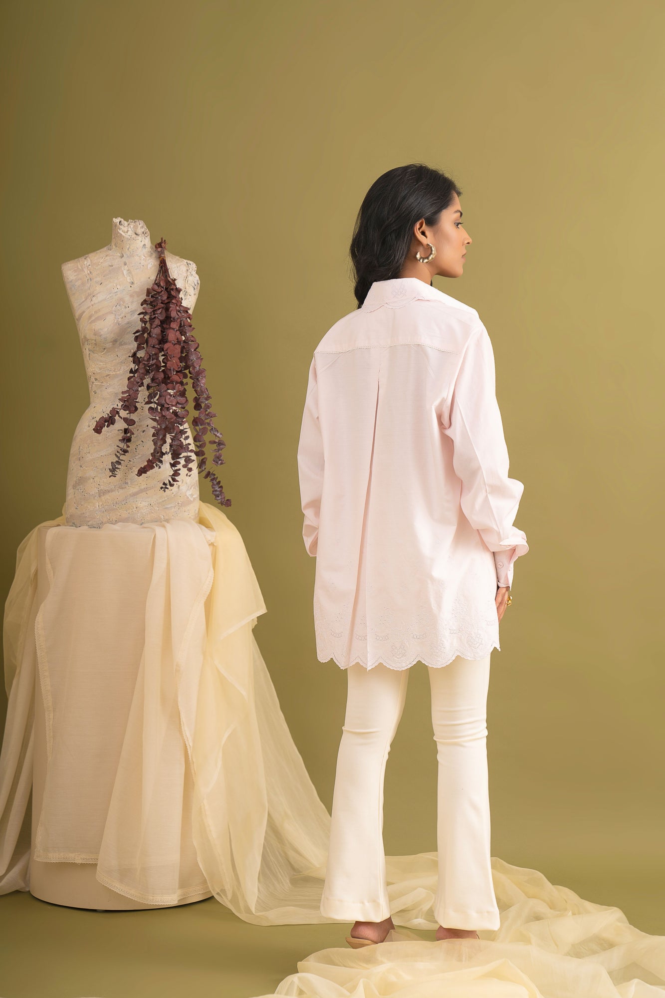 Handcrafted pink scallop shirt in premium fabric, showcasing luxury womenswear elegance with artisan-made detailing