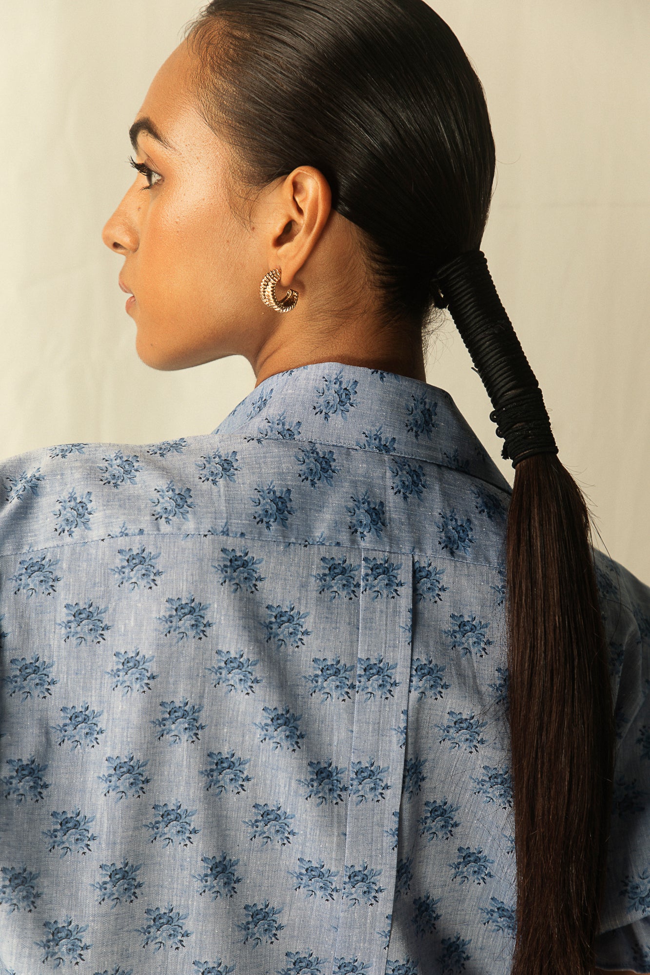 Close-up of Steel Roza Shirt showcasing luxurious handloom fabric and intricate artisan stitching, epitomizing NJ3 Atelier's craftsmanship